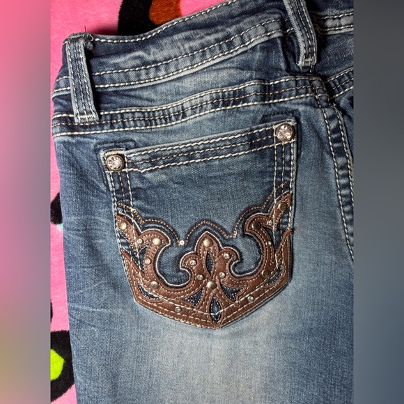 Miss Me Chloe Boot Cut - Picture 8 of 11